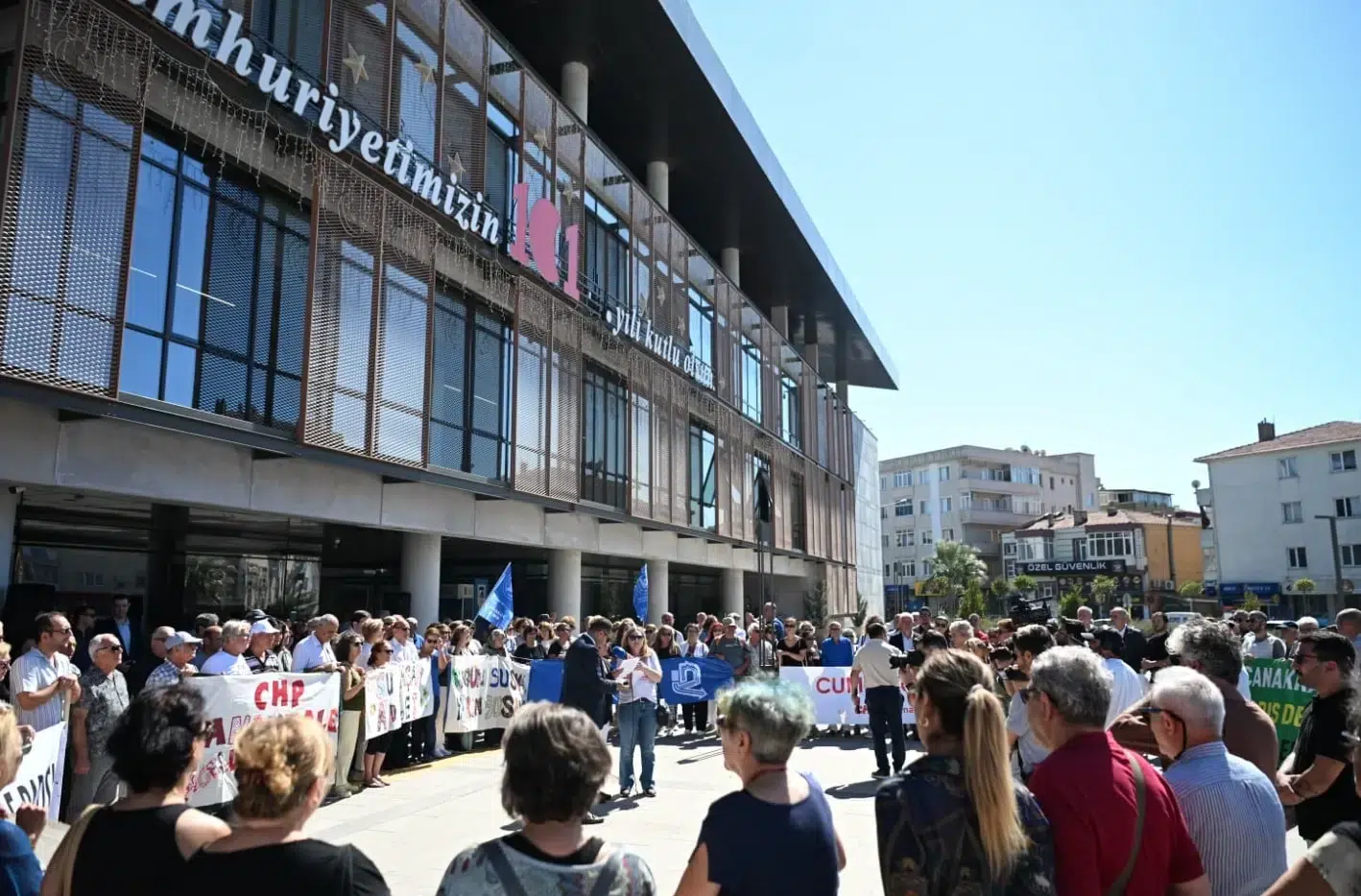 Çanakkaleliler Altın Madeni Projesine Karşı Bir Arada: “Toprağımızı Vermeyeceğiz!” Çanakkaleliler Altın Madeni Projesine Karşı Bir Arada: “Toprağımızı Vermeyeceğiz!”
