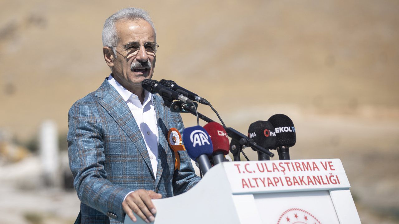 TÜRASAŞ ilk yerli 6 akslı elektrikli lokomotifi üretecek TÜRASAŞ ilk yerli 6 akslı elektrikli lokomotifi üretecek