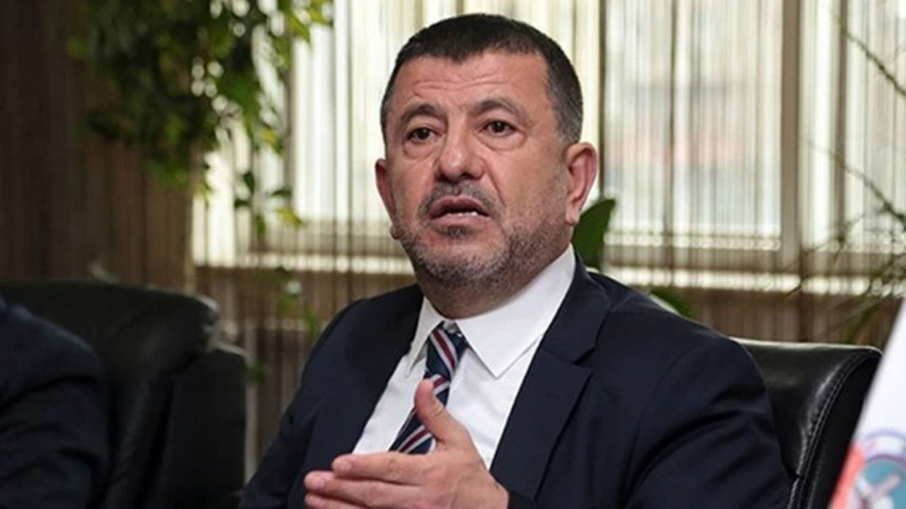 CHP’yi ele geçirmek isteyen bazı partililer Akın Gürlek, MHP ve AK Partili siyasetçilerle görüştü CHP’yi ele geçirmek isteyen bazı partililer Akın Gürlek, MHP ve AK Partili siyasetçilerle görüştü