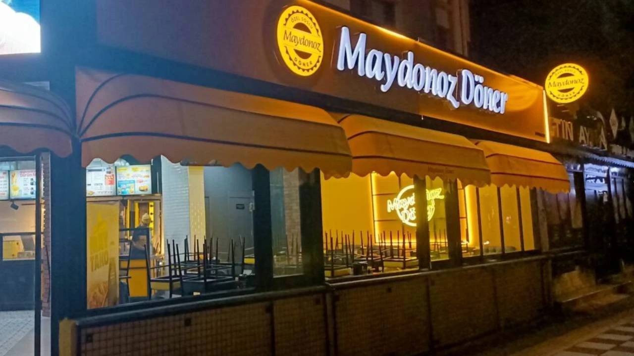 390 şubeli Maydonoz Döner 2 milyar 801 milyona satışa çıkarıldı 390 şubeli Maydonoz Döner 2 milyar 801 milyona satışa çıkarıldı