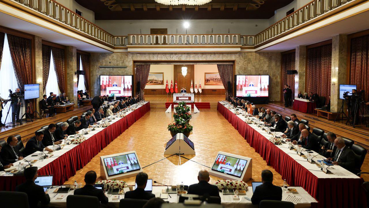 ‘Terörsüz Türkiye’de Van, ‘Turizmde nasıl Cenevre olur?’ diye düşünmeliyiz’