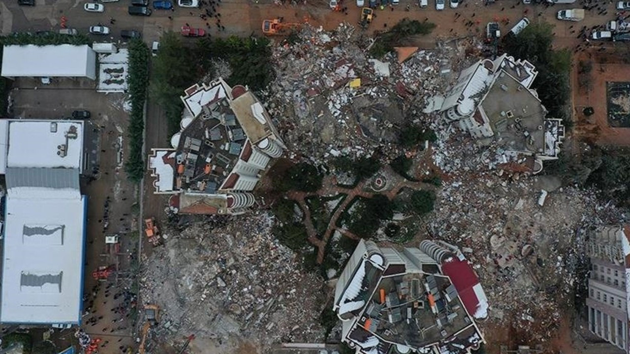 51 kişinin yaşamını yitirdiği Furkan Apartmanı davasında, yerel mahkemenin kararı bozuldu