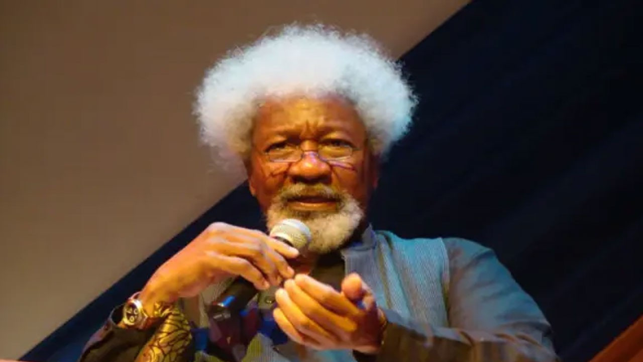 ABD, Nobel ödüllü yazar Wole Soyinka'nın vizesini iptal etti