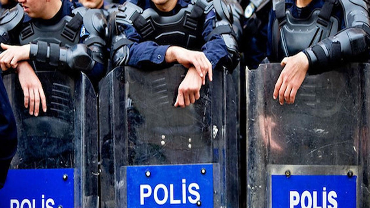 İmamoğlu’nun ifade vermesi önce İstanbul’da gösteri ve yürüyüşler yasaklandı İmamoğlu’nun ifade vermesi önce İstanbul’da gösteri ve yürüyüşler yasaklandı