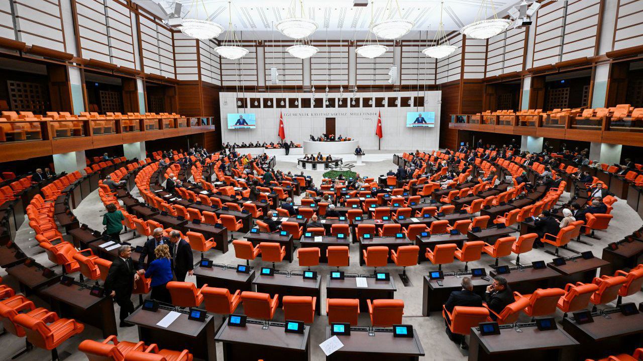 36 maddelik yeni ekonomi paketi Meclis’e sunuldu 36 maddelik yeni ekonomi paketi Meclis’e sunuldu