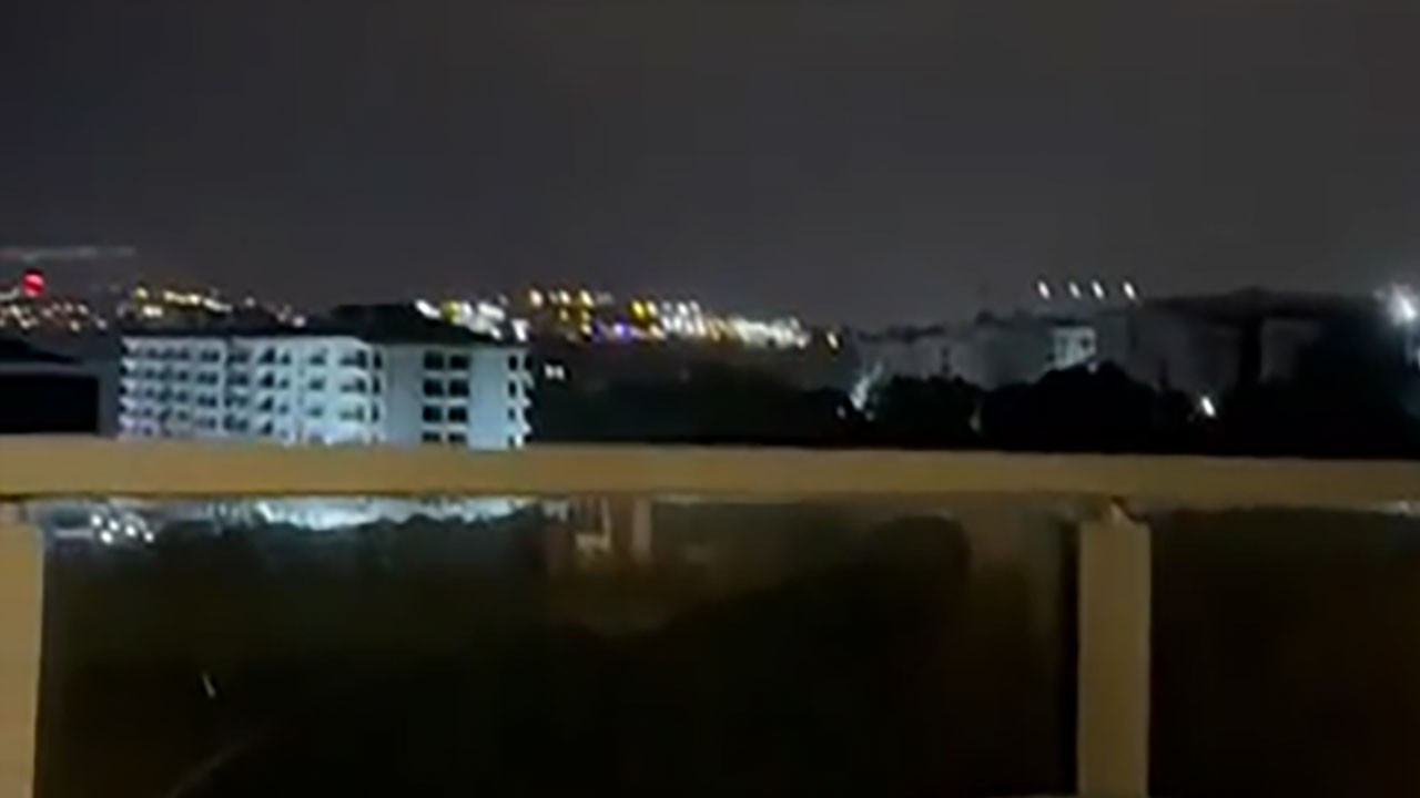 Şimşek videosu çekerken, depremin sesini kaydetti! Sosyal medya ikiye bölündü