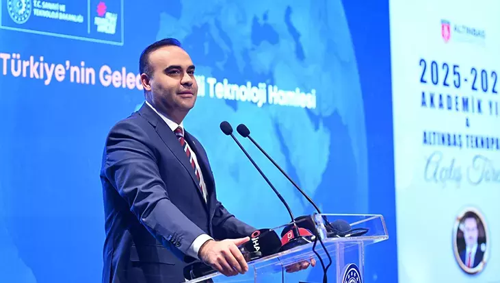 Türk Sanayisi Küresel Üretim Gücü Olma Yolunda Türk Sanayisi Küresel Üretim Gücü Olma Yolunda