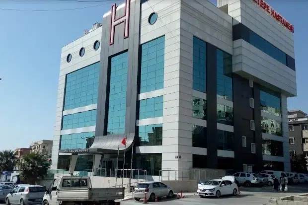 İnciraltı’nda AVM ve Otel Yıkılıyor, Yerine Hastane