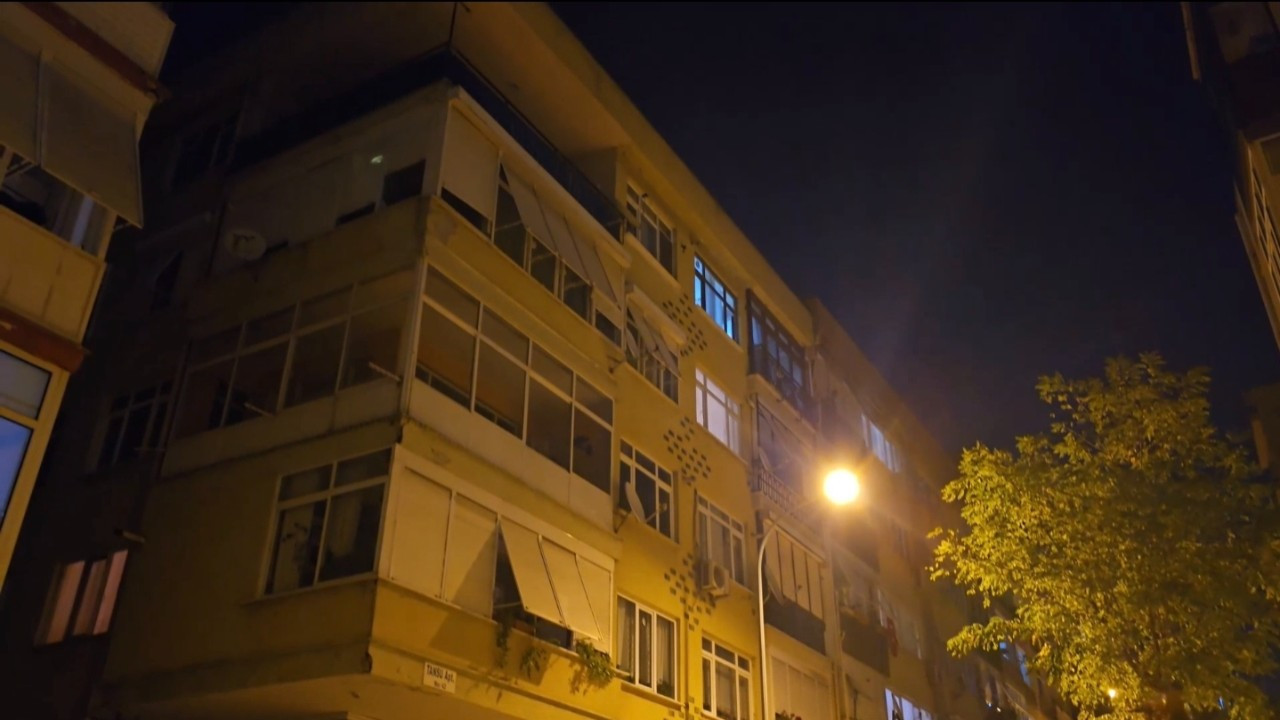 Kartal’da çatlaklar oluşan 4 katlı bina tahliye edildi